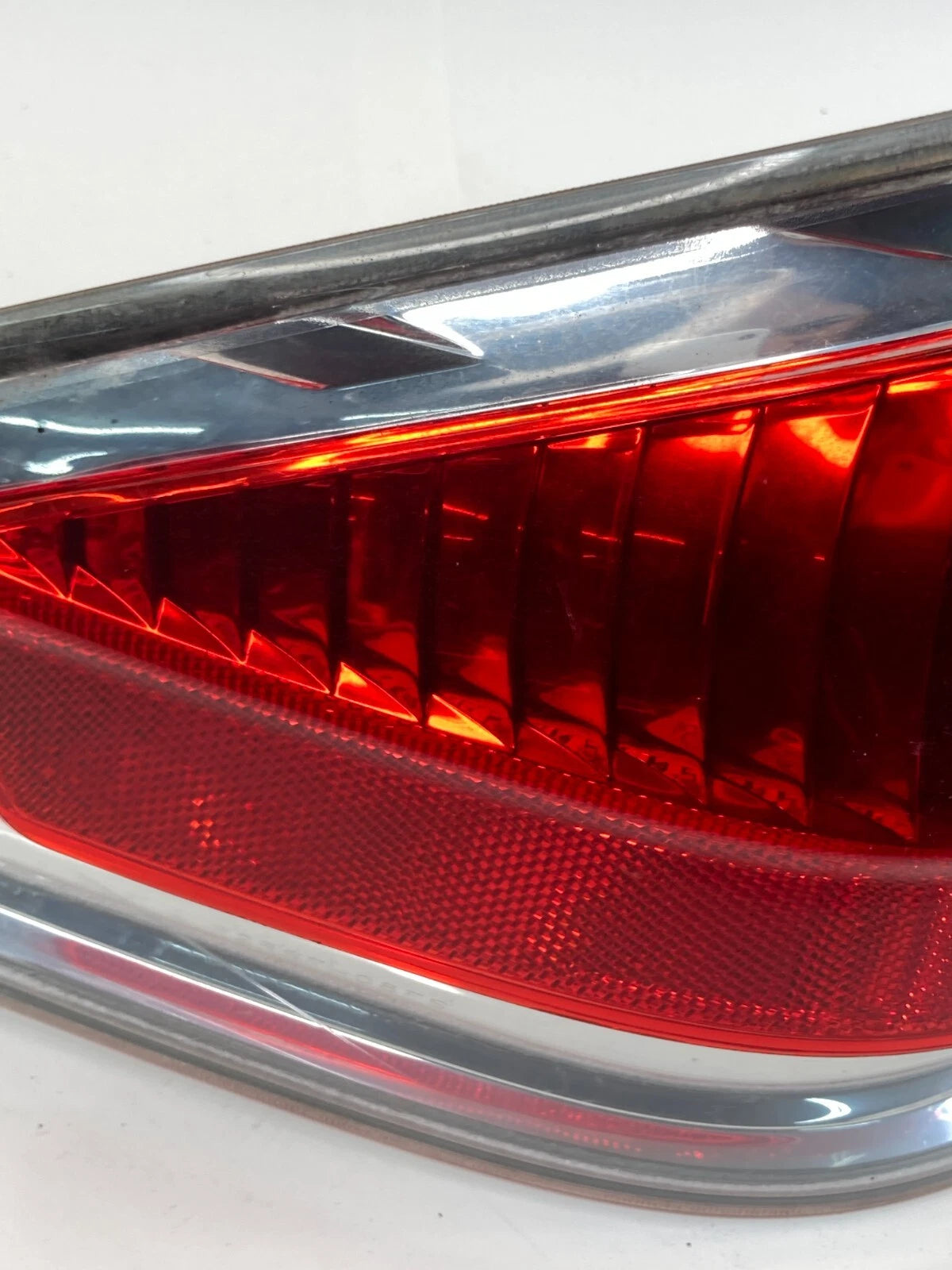 2009-2011 FORD FOCUS REAR LEFT DRIVER SIDE TAIL LIGHT ASSEMBLY 8S4313B505A OEM