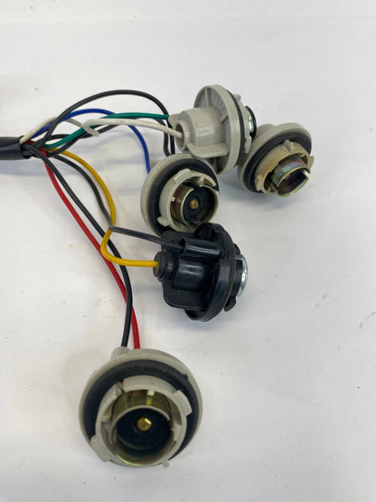 1999-2005 VOLKSWAGEN JETTA REAR TAILLIGHT BULB SOCKET WIRING HARNESS PIGTAIL OEM