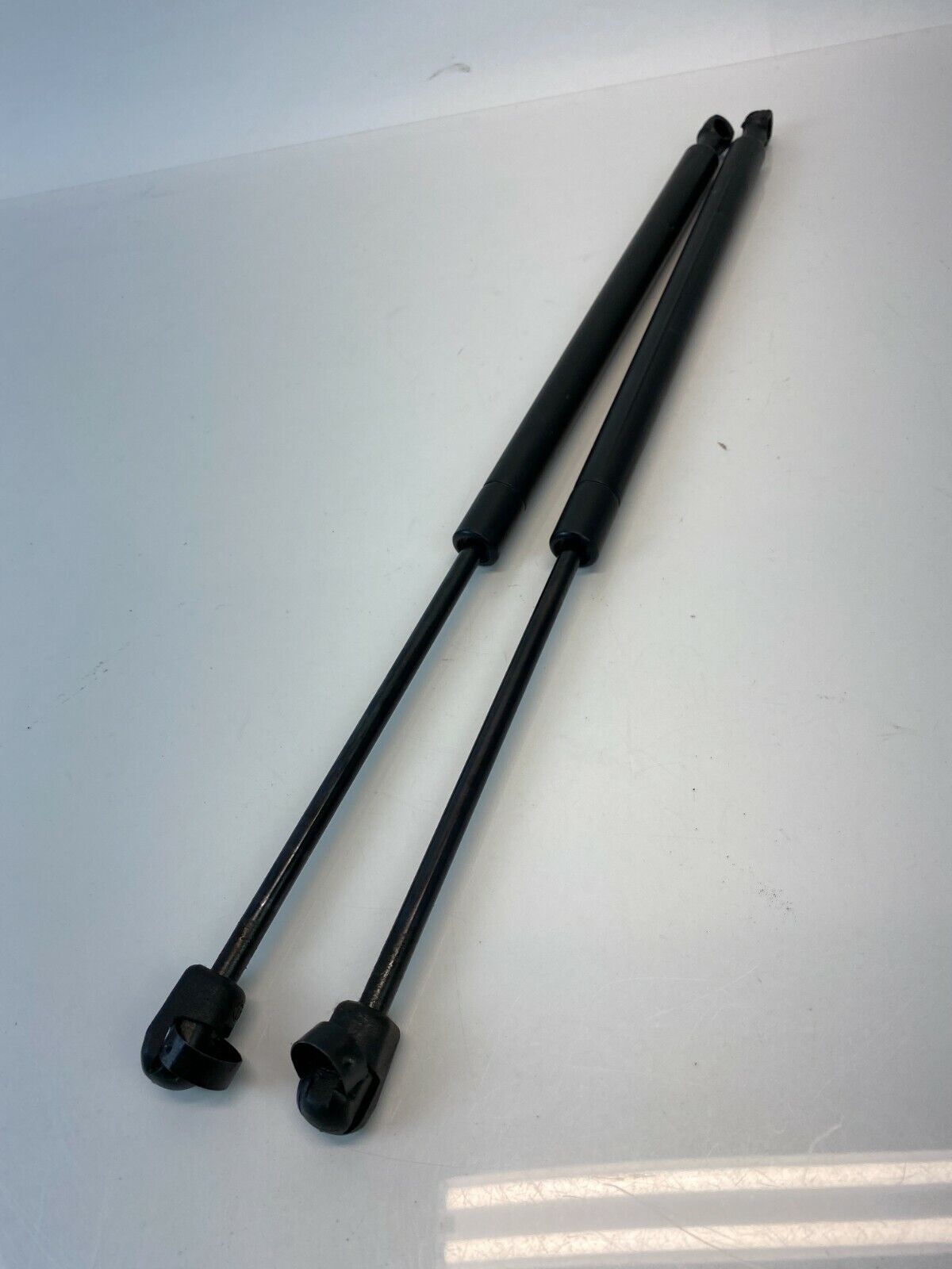 05-07 Mercury Mariner Rear Trunk Glass Shock Strut Support Pair YL84-7842104-AC