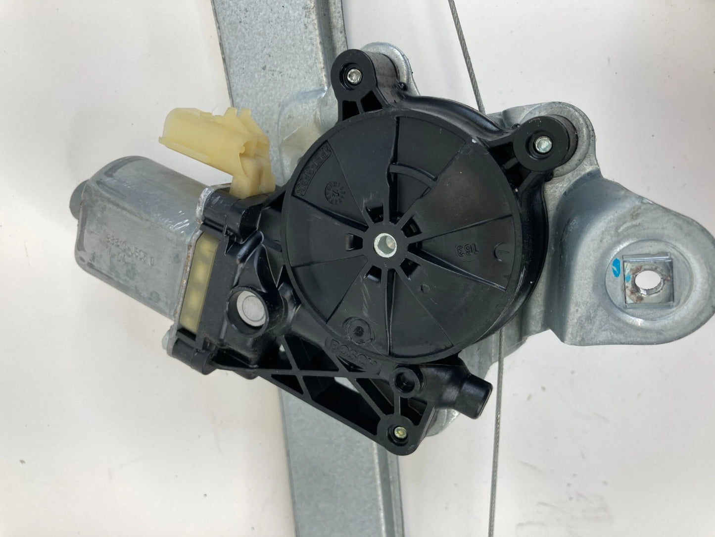 12-16 CHEVY CRUZE REAR RIGHT DOOR POWER WINDOW REGULATOR MOTOR 0130822680 OEM