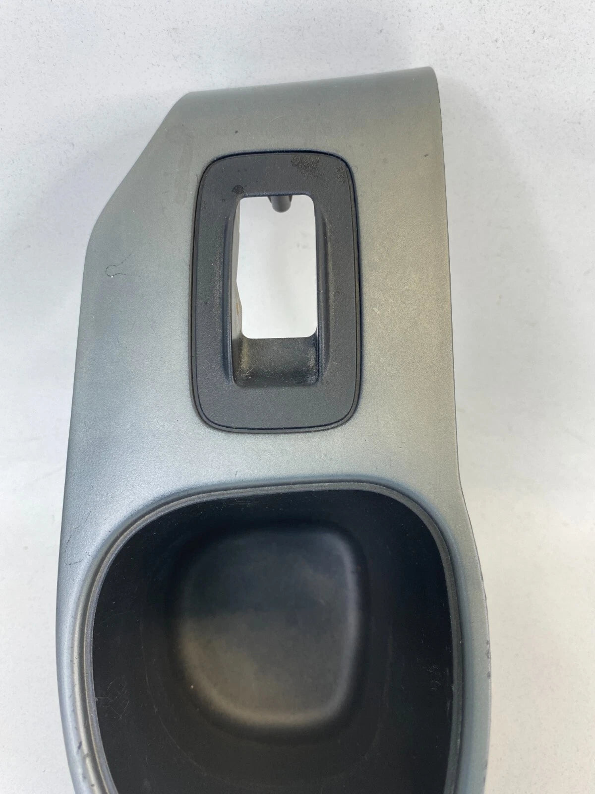2003-2005 HONDA PILOT REAR LEFT SIDE DOOR WINDOW SWITCH COVER TRIM W/ CUP HOLDER