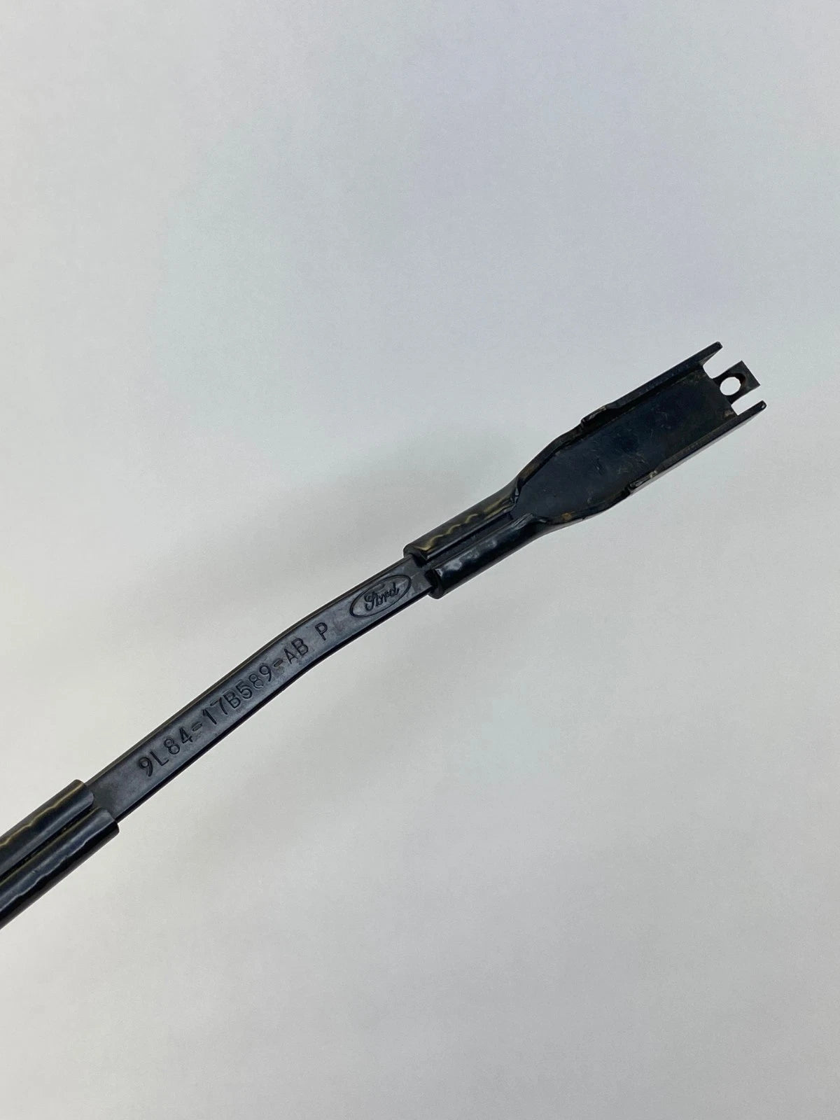 2008-2012 FORD ESCAPE FRONT WINDSHIELD LEFT RIGHT WIPER ARM SET 24030789 OEM