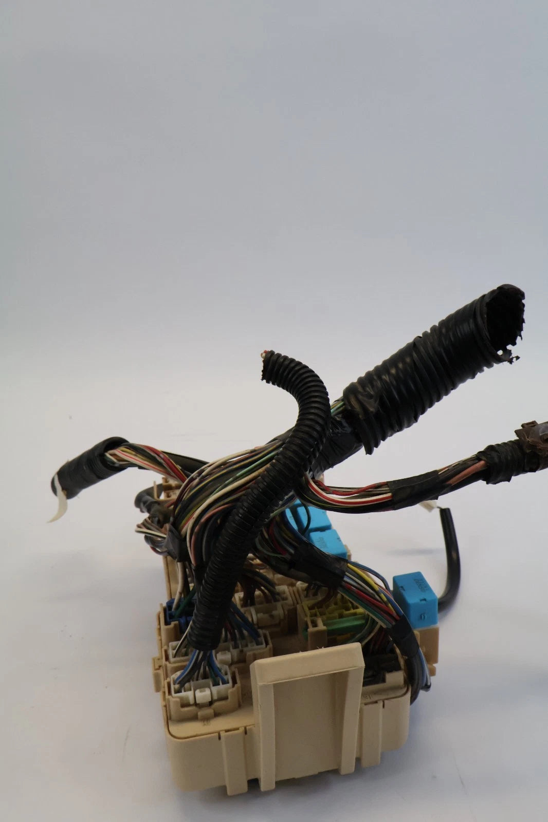 2005 2006 TOYOTA TUNDRA 4.7L CREW CAB INTERIOR DASH CABIN FUSE BOX RELAY OEM