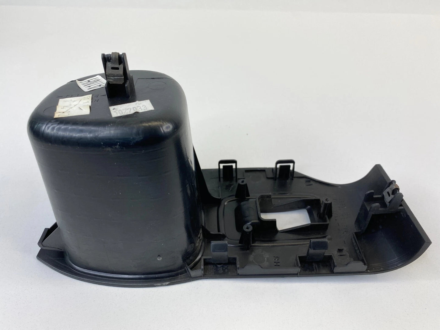 03-05 HONDA PILOT REAR RIGHT SIDE DOOR WINDOW SWITCH COVER TRIM W/ CUP HOLDER