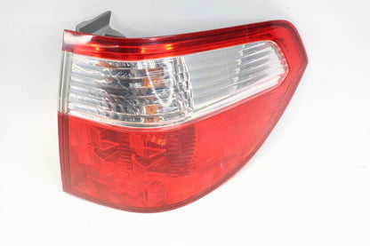 2005 2006 2007 HONDA ODYSSEY REAR RIGHT PASSENGER OUTER TAILLIGHT TAIL LAMP OEM