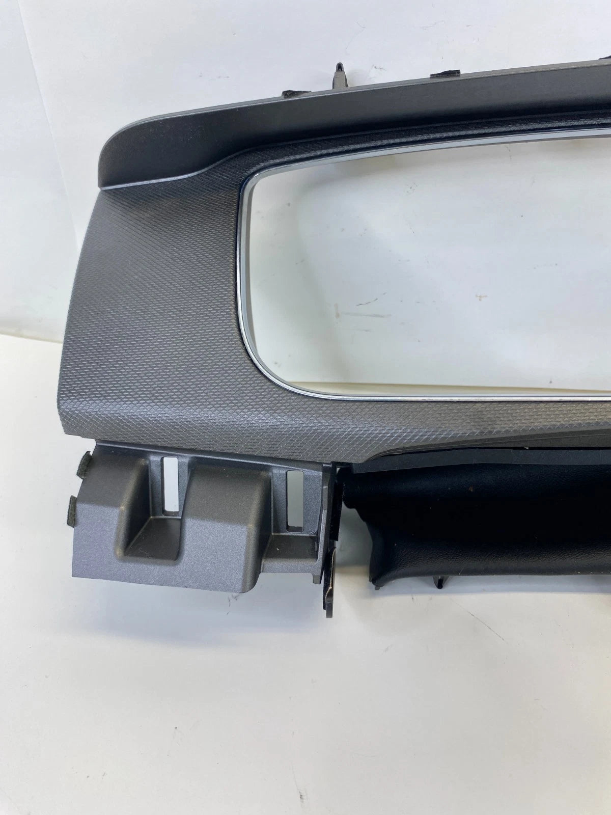 2013-2019 FORD TAURUS DASH INSTRUMENT SPEEDOMETER CLUSTER BEZEL PANEL TRIM OEM