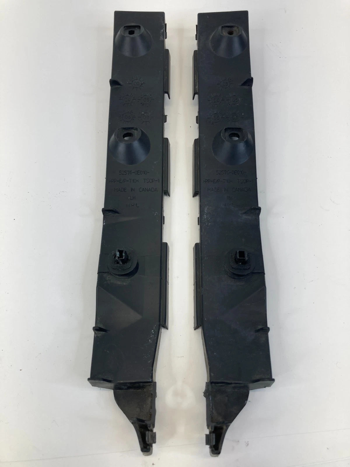 2007-2009 LEXUS RX350 REAR LEFT RIGHT SIDE BUMPER RETAINER SET 52575-0E010 OEM