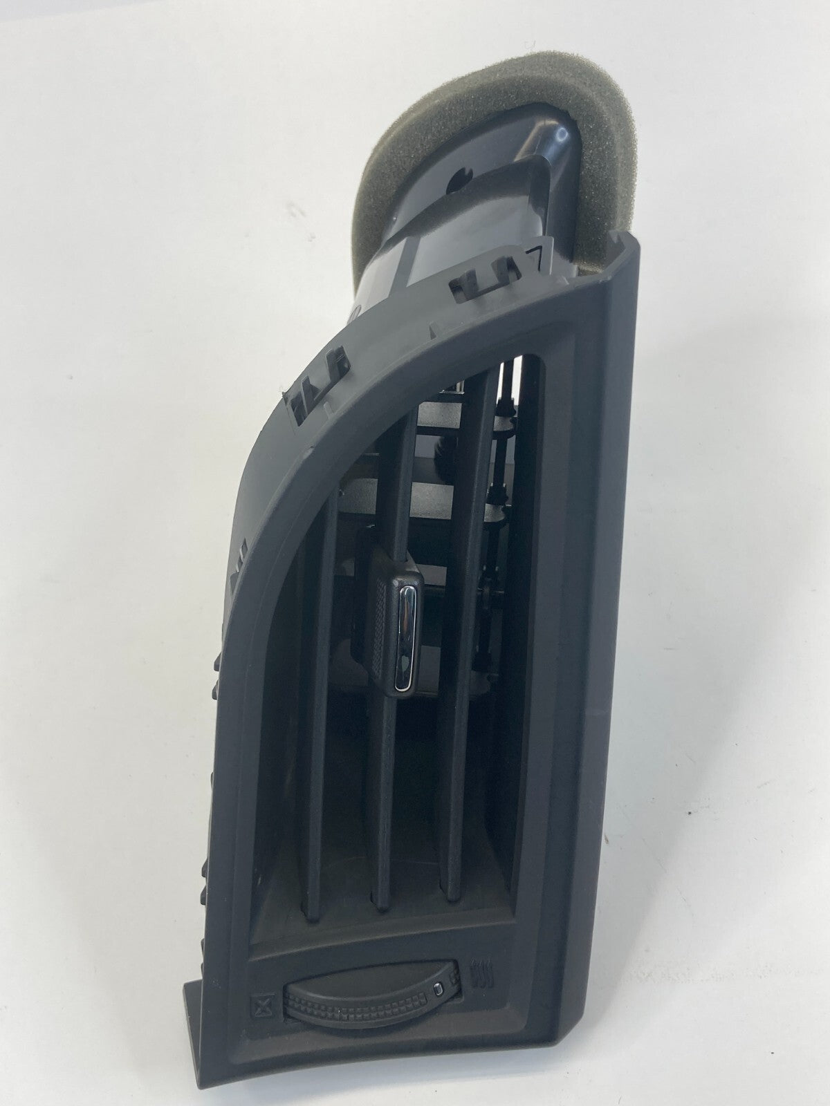 2010-2016 Buick LaCrosse Dash Right Side A/C Outer Air Vent Grille Outer OEM