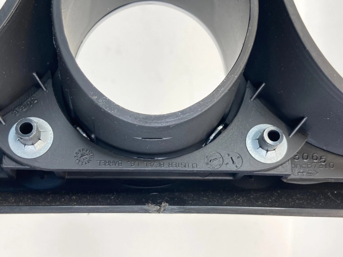 2008-2012 BUICK ENCLAVE DASH INSTRUMENT PANEL CLUSTER BEZEL TRIM 25886029 OEM