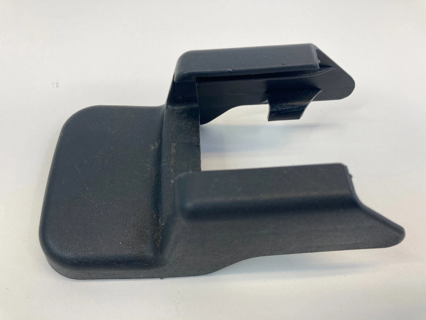 2002 2003 02 03 LEXUS ES300 FRONT RIGHT SIDE SEAT TRACK END COVER CAP TRIM OEM