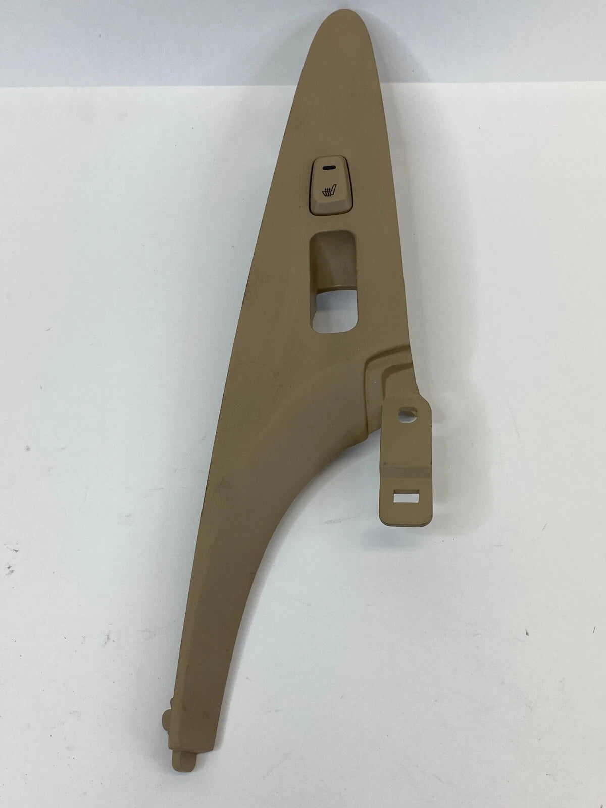 11-14 HYUNDAI SONATA REAR LEFT HEATED SEAT SWITCH W/ BEZEL DOOR TRIM 93581-3S080