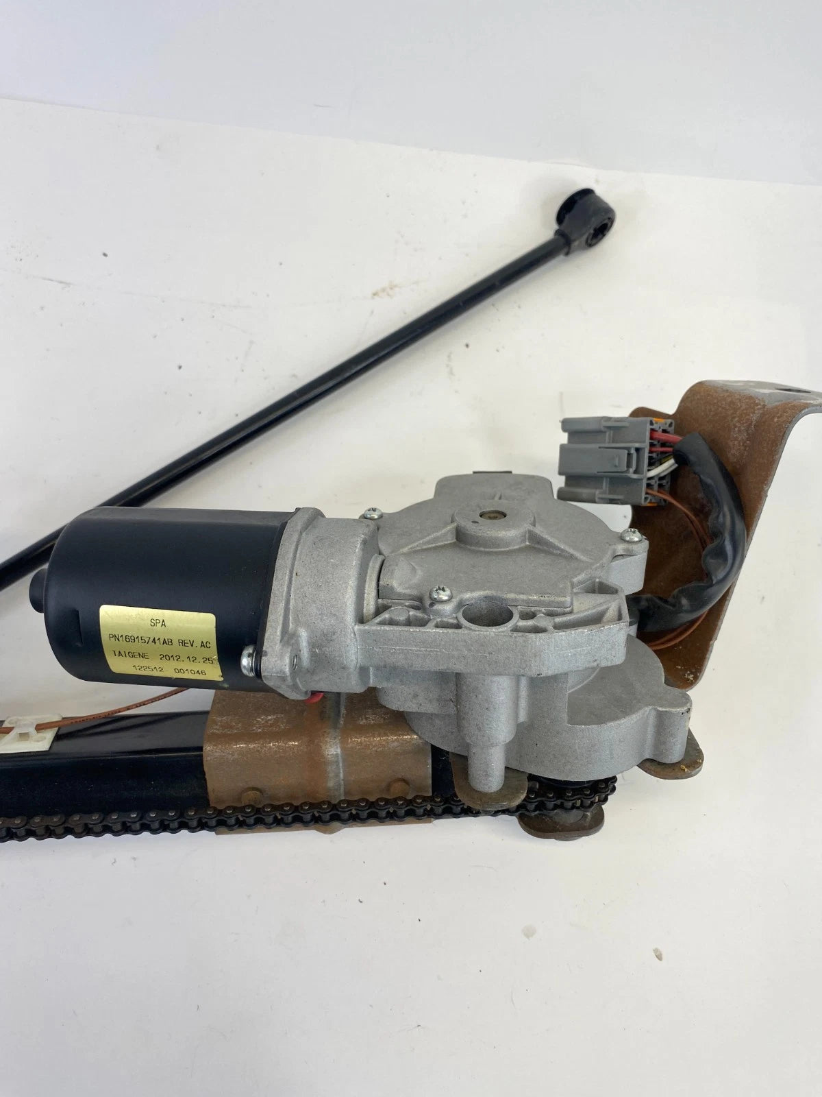 08-13 Chrysler Town & Country Rear Power Liftgate Pull Down Motor 04894596AB OEM