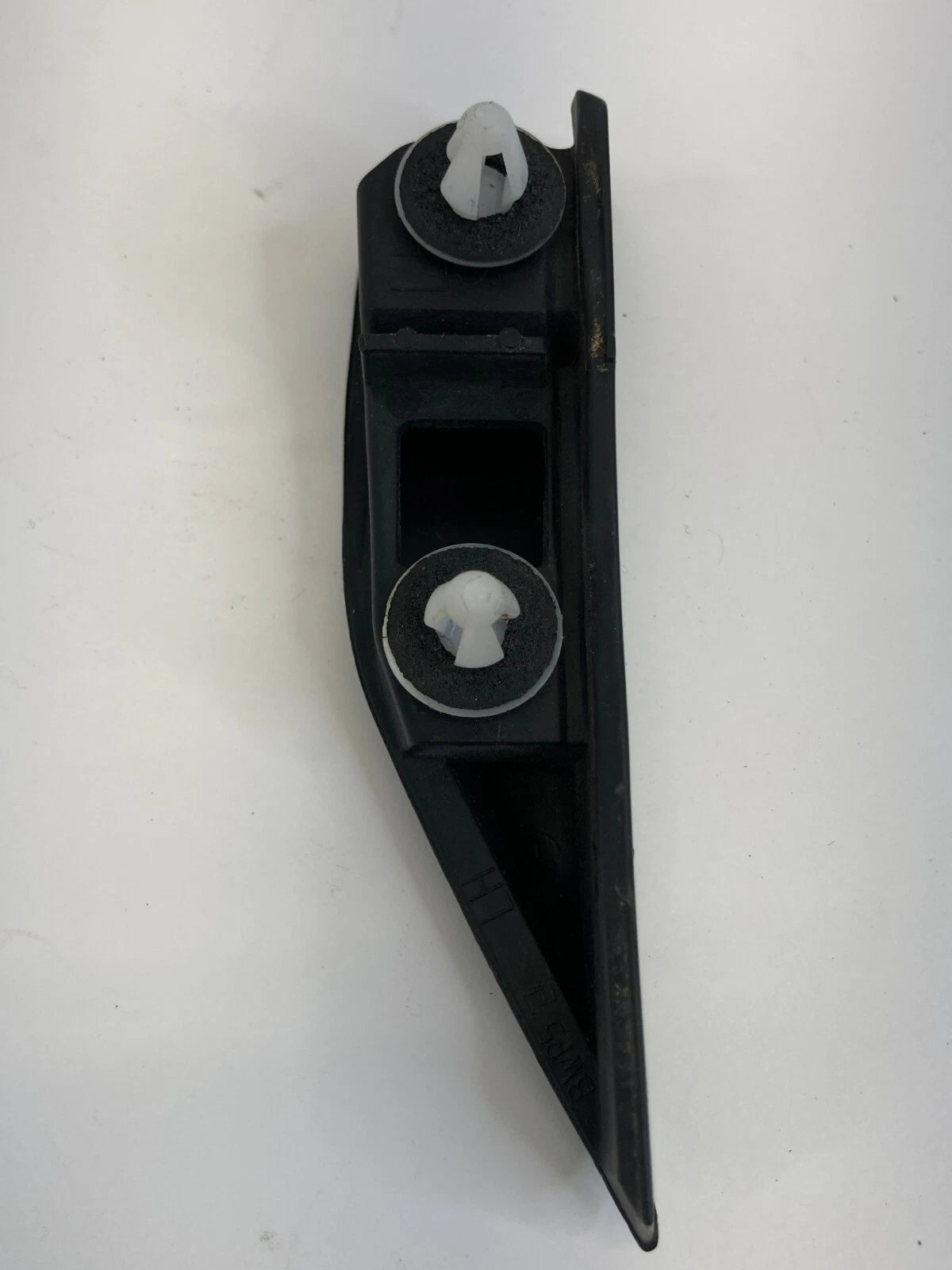 2004-2012 MITSUBISHI GALANT FRONT LEFT MIRROR GARNISH FILLER MOLDING MR598897