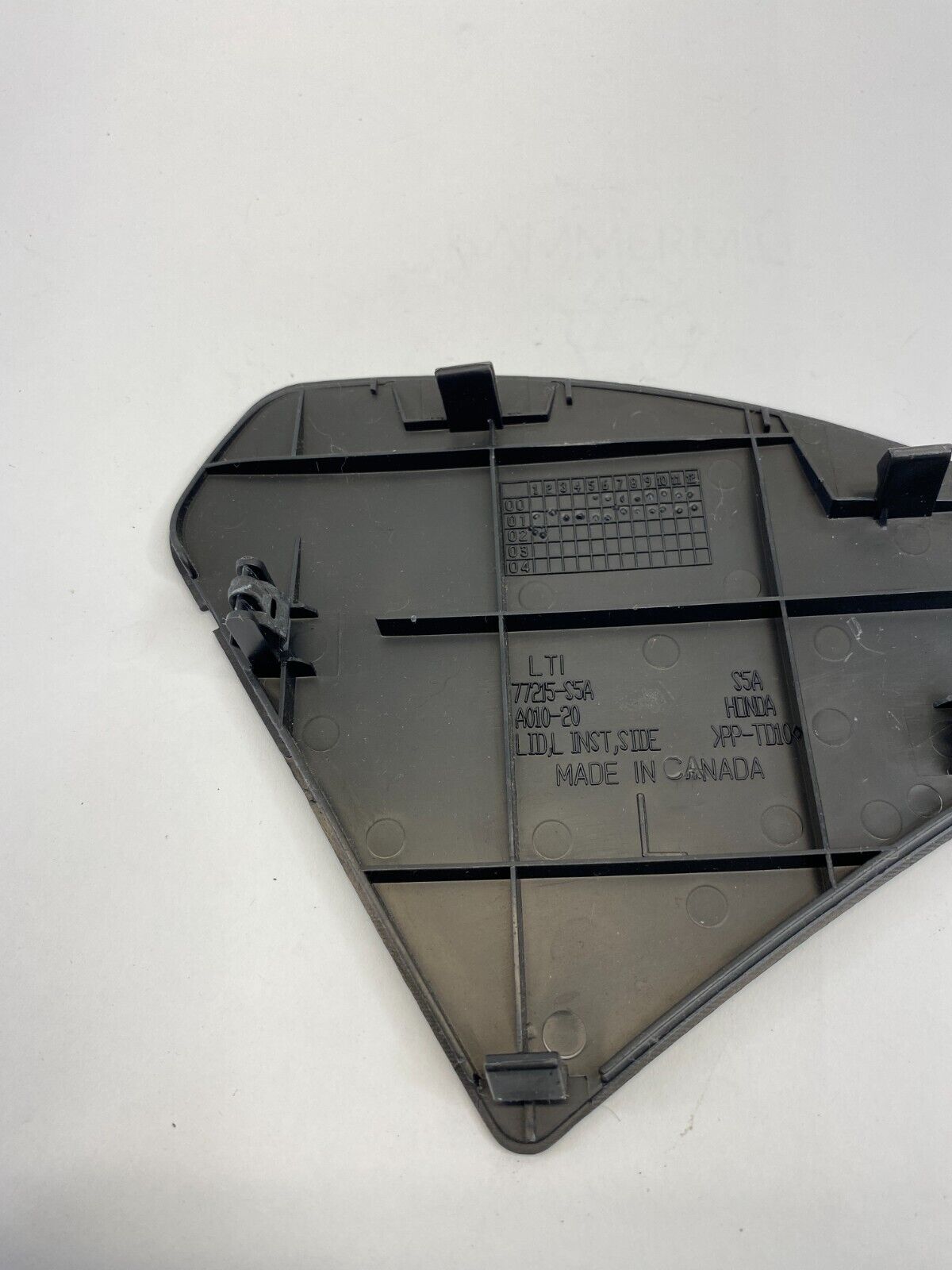 2001-2005 Honda Civic Dash Left Side End Cover Trim Panel Assembly 77215S5AA010