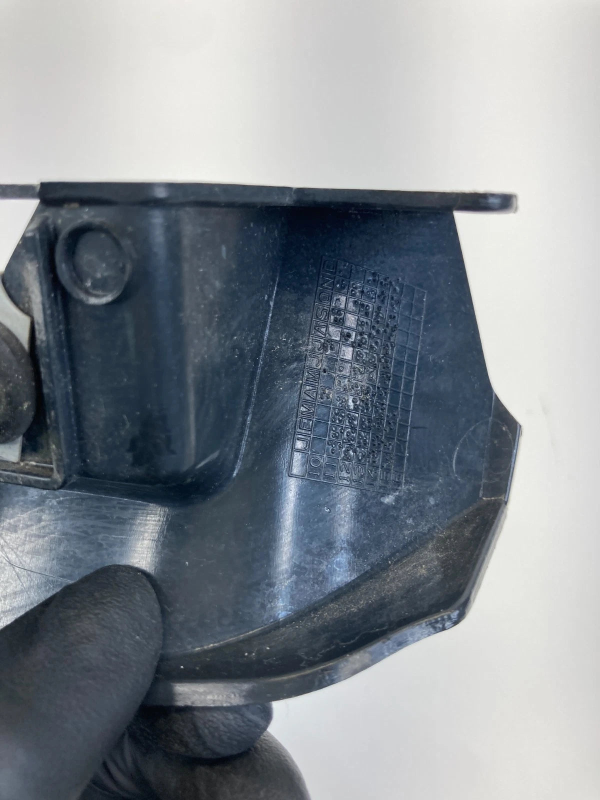 11-15 FORD EXPLORER POLICE INTERCEPTOR UTILITY REAR RIGHT BUMPER BRACKET MOUNT