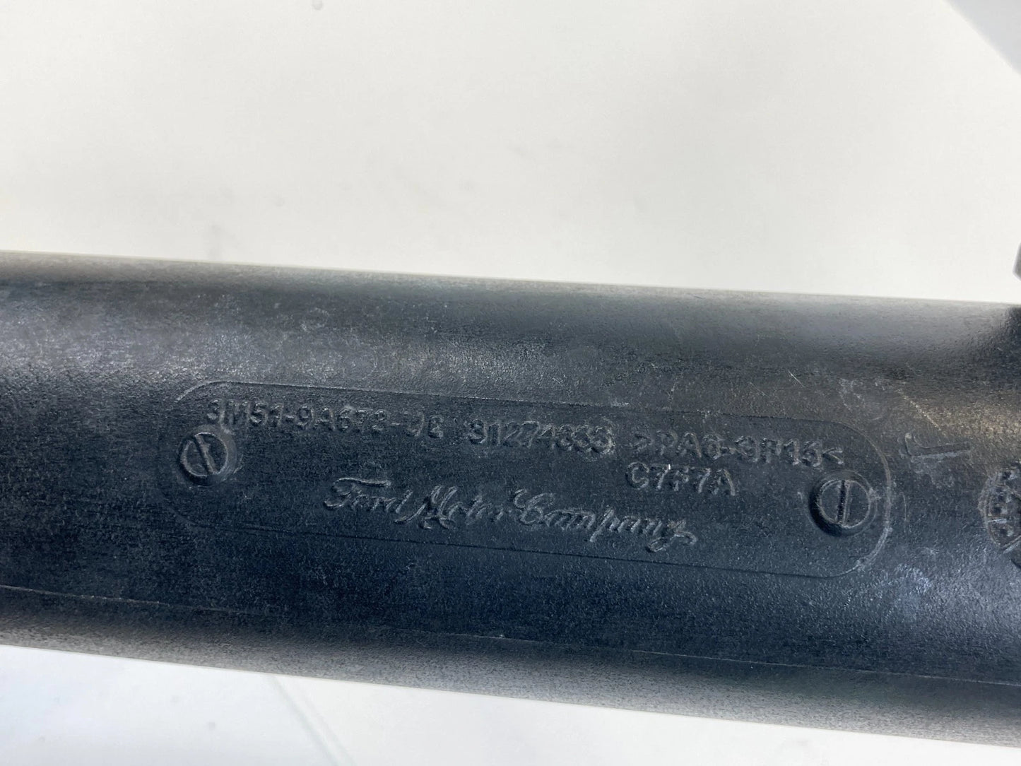 2012 Volvo S60 08-13 C70 2.5L Air Intake Pipe Connector Hose Duct 31274655 OEM