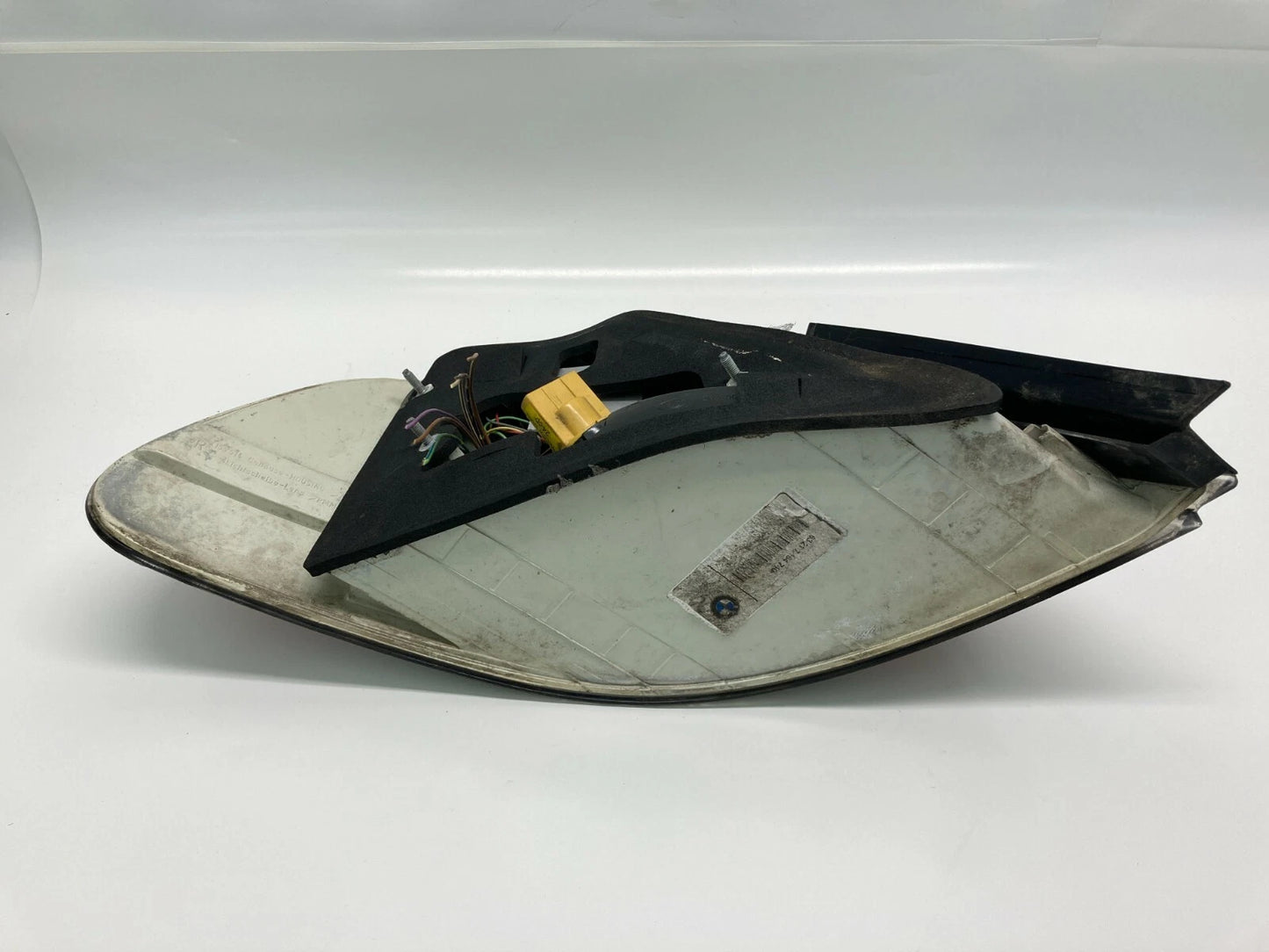 2002-2005 BMW BMW 745I REAR RIGHT PASSENGER OUTER TAILLIGHT LAMP 63217164740 OEM