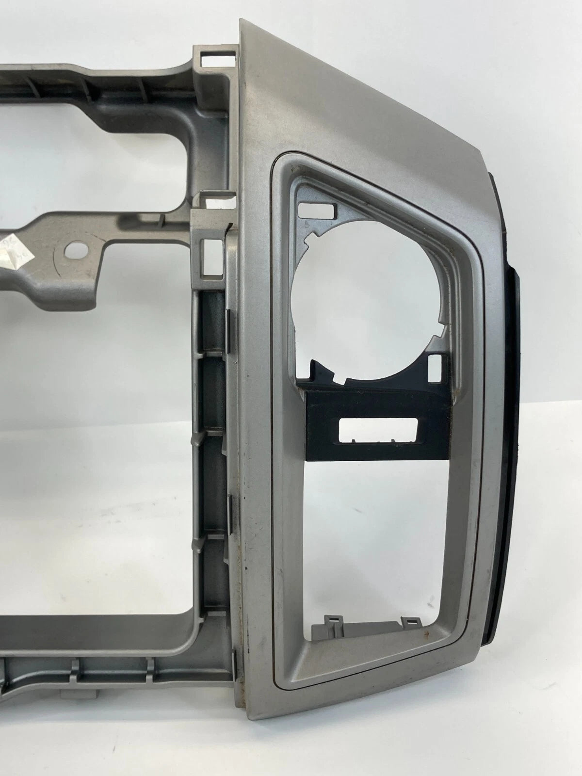 2005-2011 TOYOTA TACOMA CENTER DASH BEZEL RADIO TRIM VENT PANEL SURROUND ASSY