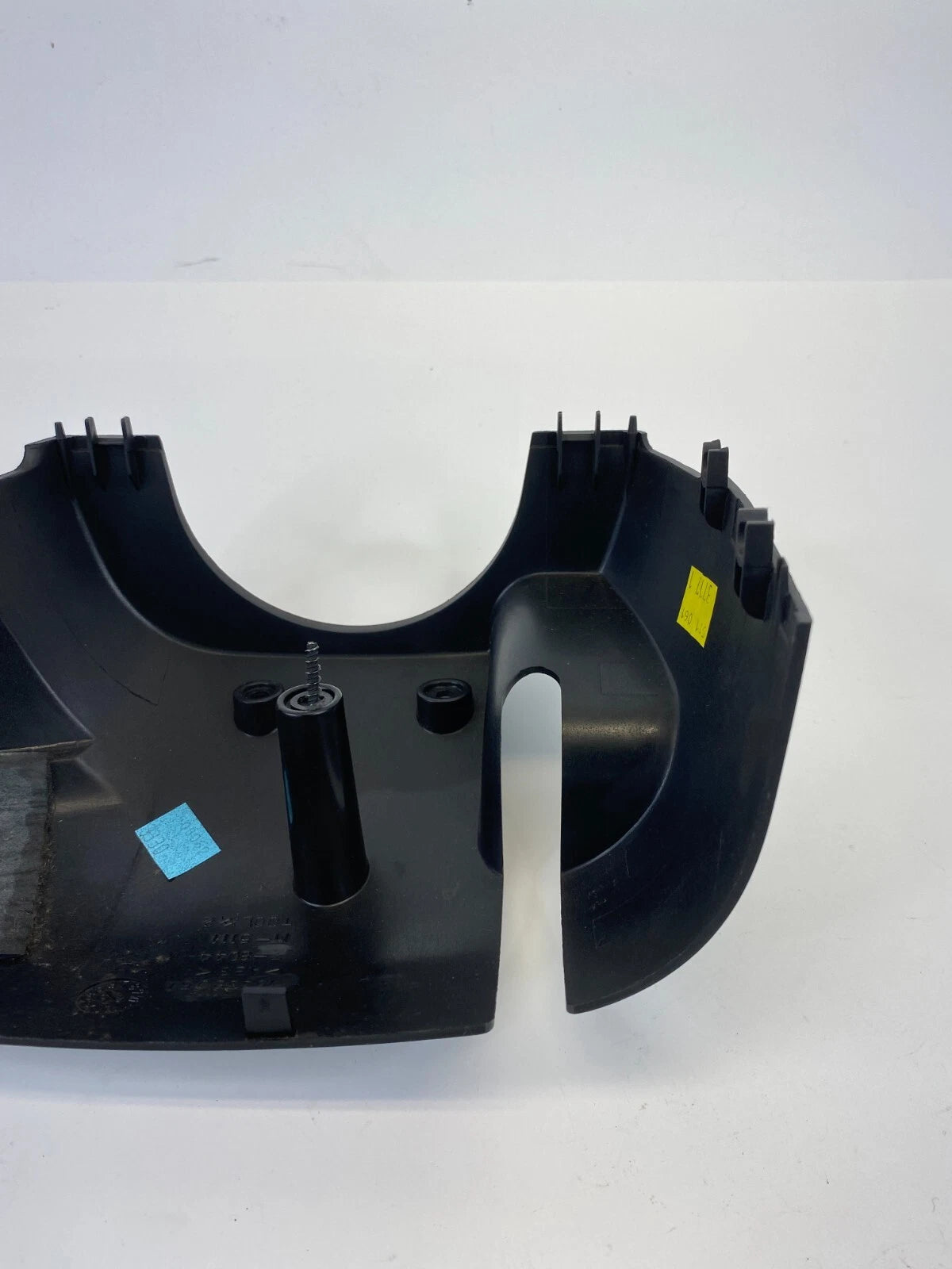 2002-2007 SATURN VUE LOWER STEERING COLUMN COVER LOWER OEM FACTORY 15858051