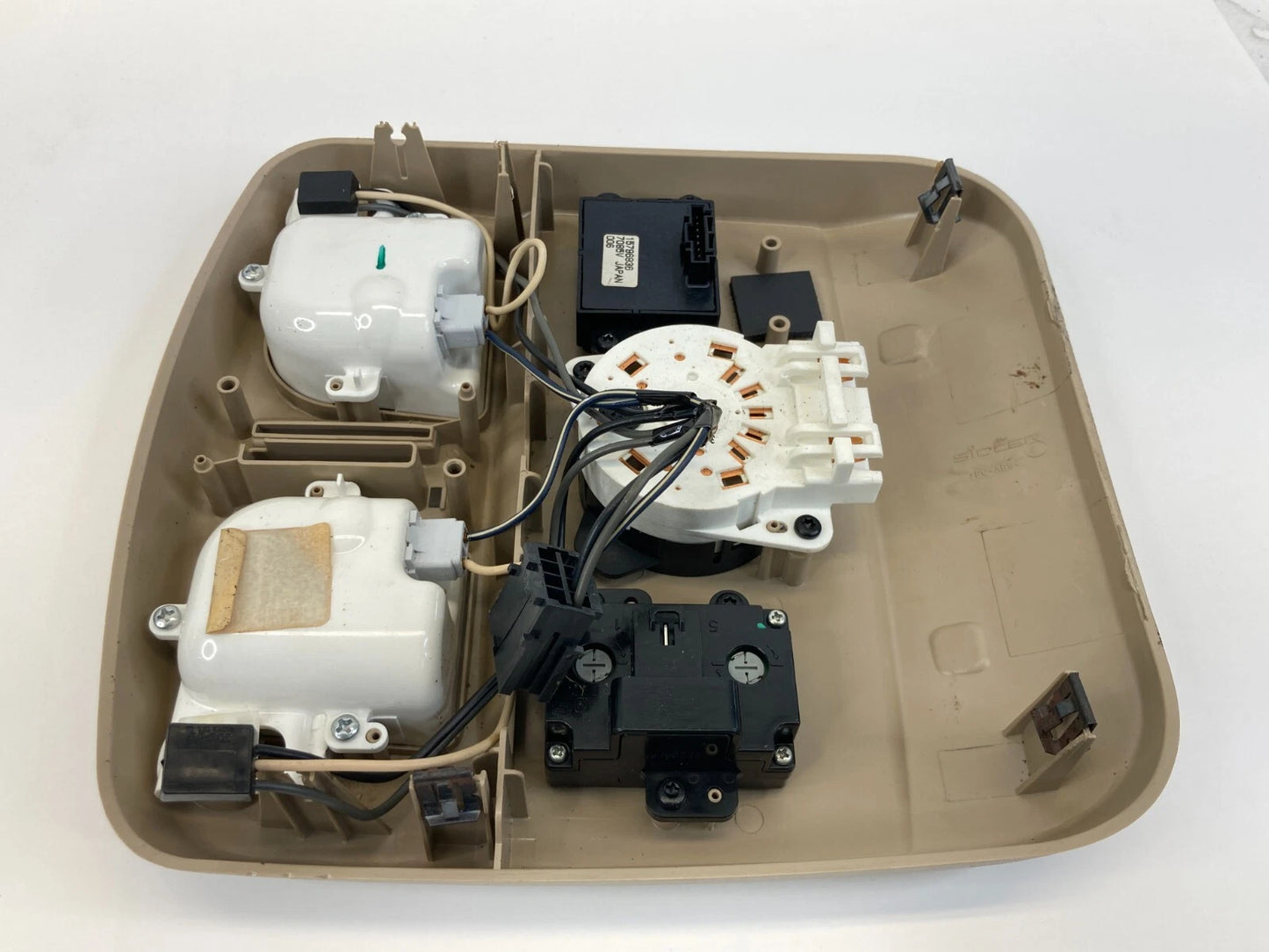 2006-2009 CADILLAC SRX OVERHEAD CONSOLE MAP LIGHT SUNROOF AC SWITCH TAN OEM