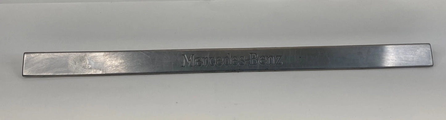 2002 2003 MERCEDES-BENZ ML 320 FRONT LEFT SIDE DOOR SCUFF SILL TRIM PLATE OEM