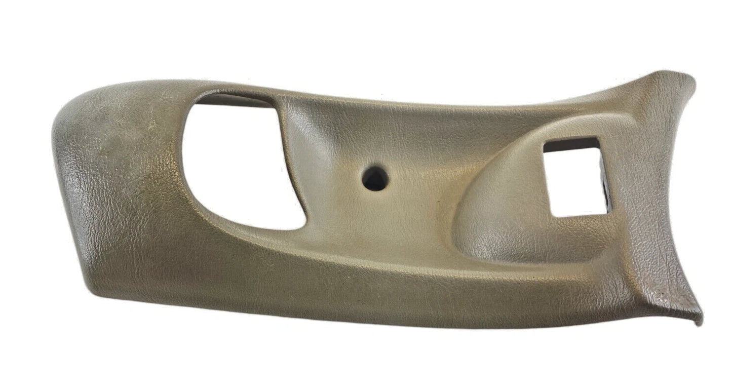 2004-2007 CHEVROLET IMPALA FRONT LEFT INNER DOOR HANDLE SWITCH BEZEL 10345564