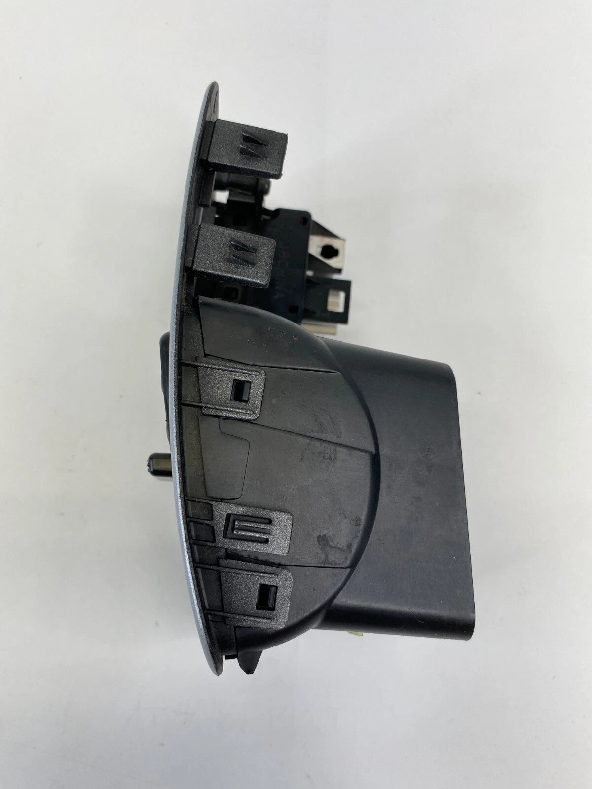 2007-2009 CHEVROLET EQUINOX FRONT LEFT SIDE A/C DASH AIR VENT GRILLE OUTLET OEM