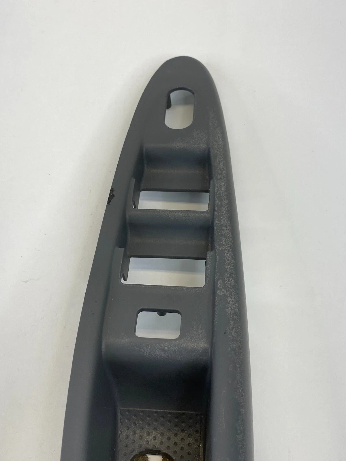 2004-2006 MAZDA MPV FRONT LEFT SIDE DOOR WINDOW SWITCH BEZEL TRIM LC62-68-4L6