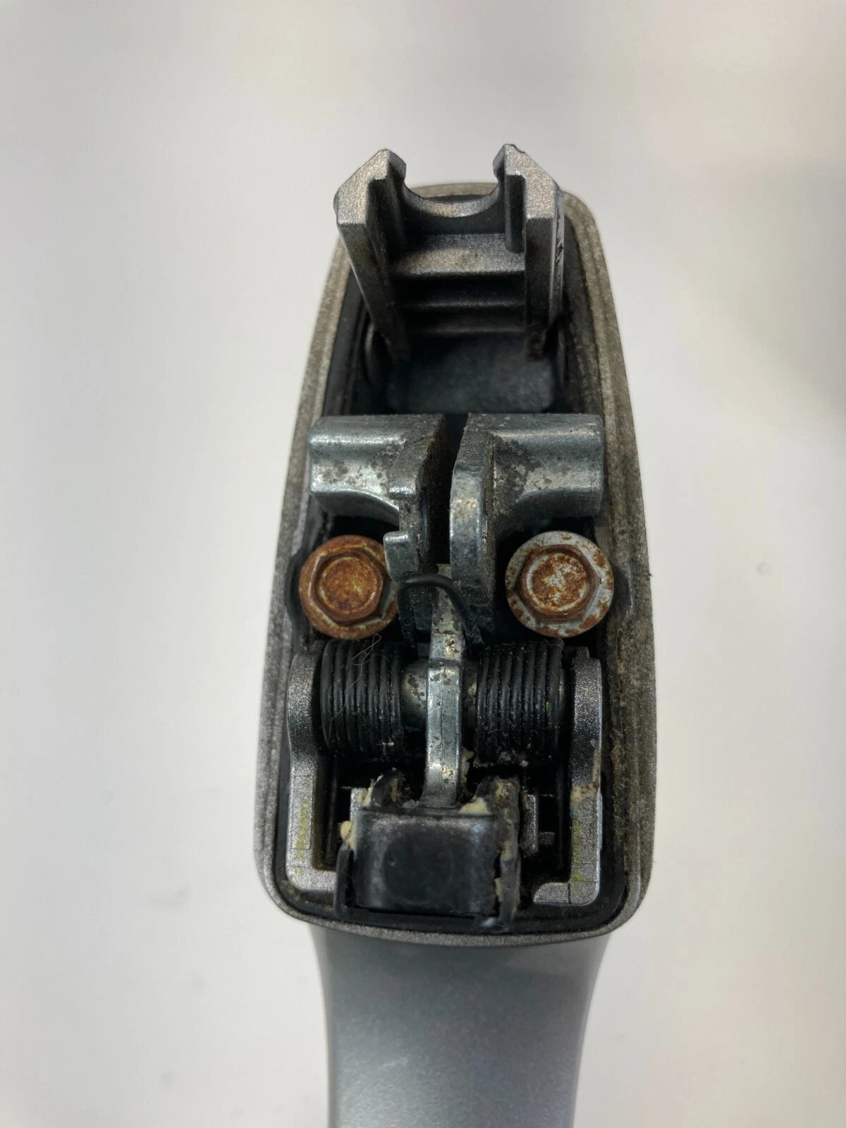2009-2014 VOLKSWAGEN ROUTAN REAR RIGHT BACK SIDE EXTERIOR OUTSIDE DOOR HANDLE
