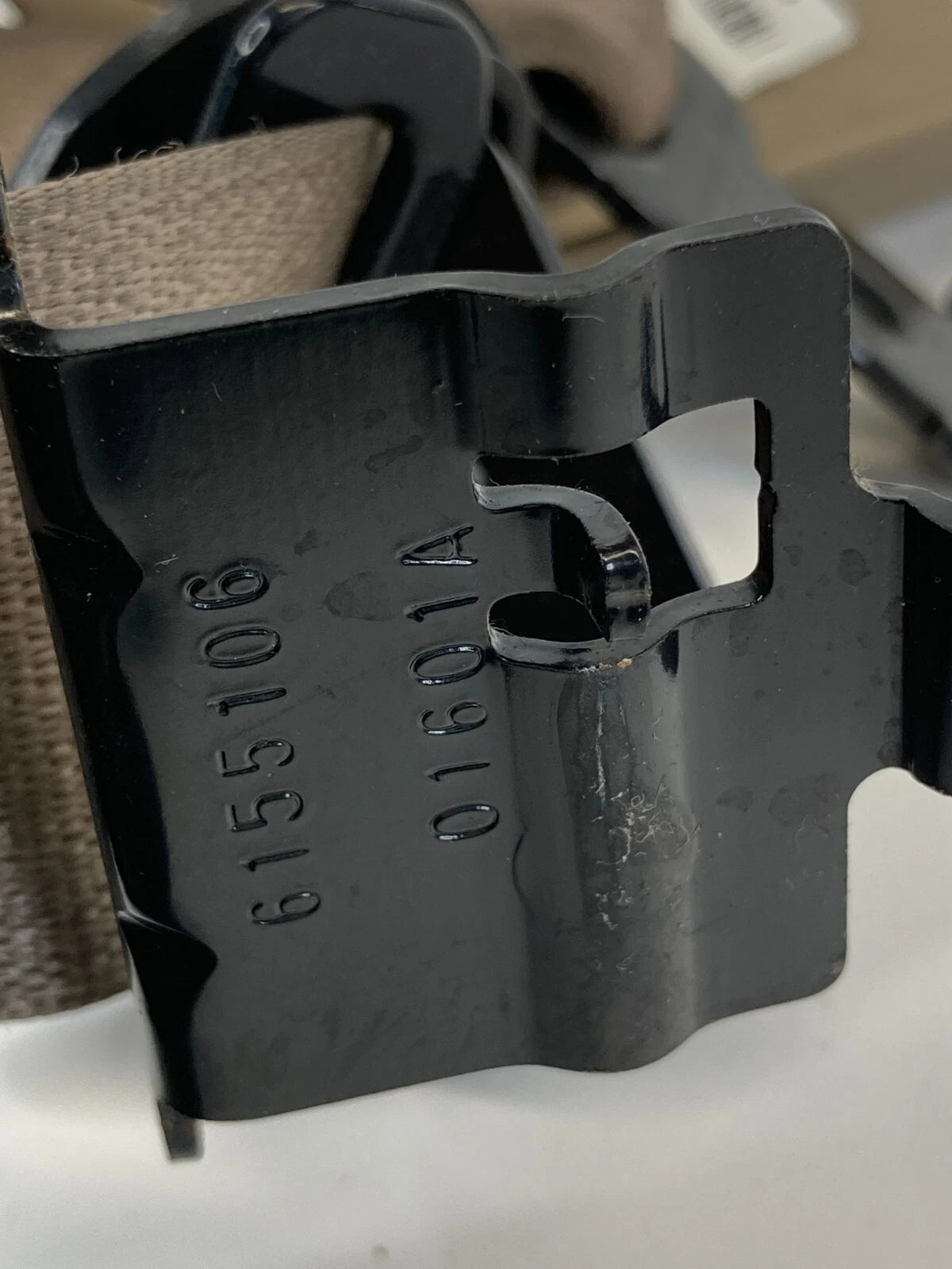 2010 BUICK ENCLAVE FRONT LEFT DRIVER SEAT BELT RETRACTOR ASSEMBLY 15903263 OEM