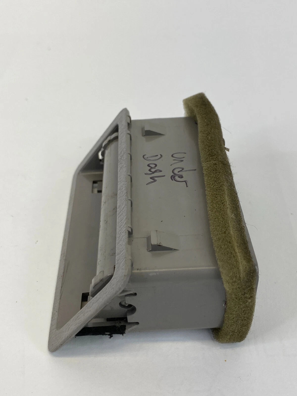 1998-2005 LEXUS GS300 DASH LH LEFT SIDE UNDER COLUMN A/C AIR VENT 55680-22020