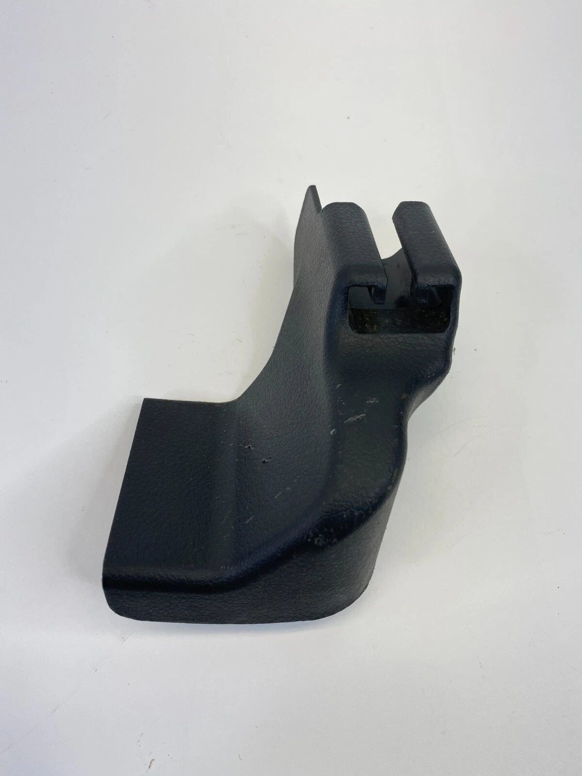 2004-2008 NISSAN MAXIMA FRONT LEFT SIDE SEAT TRACK RAIL COVER BEZEL TRIM OEM