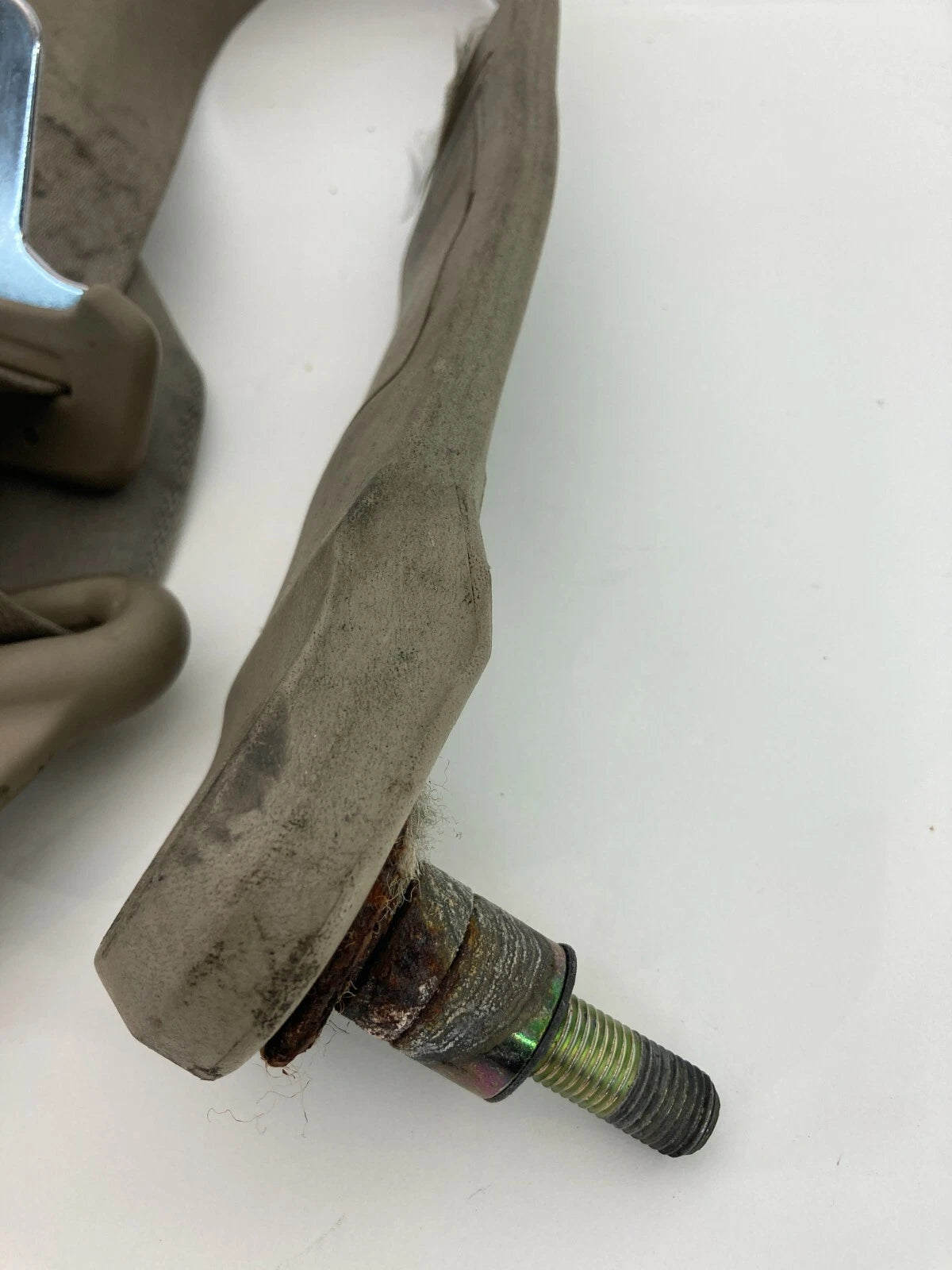 1997-2001 ACURA INTEGRA SEDAN FRONT RIGHT PASSENGER SEAT BELT RETRACTOR OEM