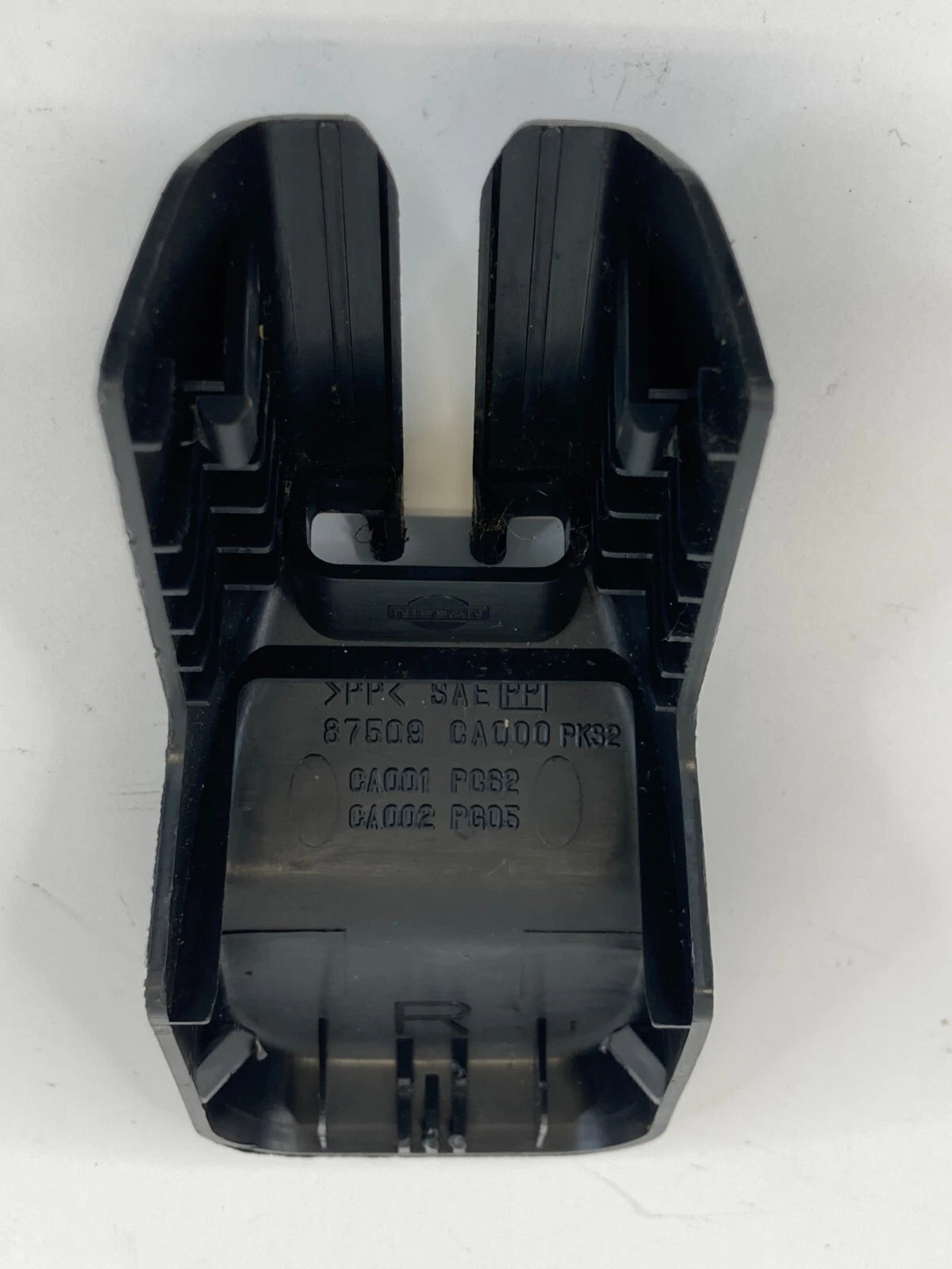 03-07 NISSAN MURANO REAR SEAT RIGHT SIDE RAIL TRACK END COVER TRIM 87509CA000