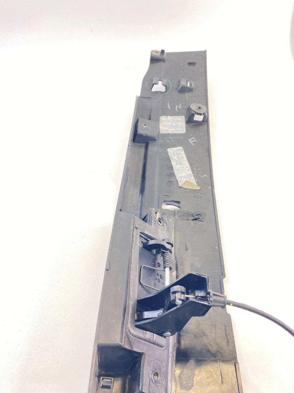 13 14 CHRYSLER TOWN & COUNTRY REAR LIFTGATE TAILGATE TRUNK LICENSE 30666-855010