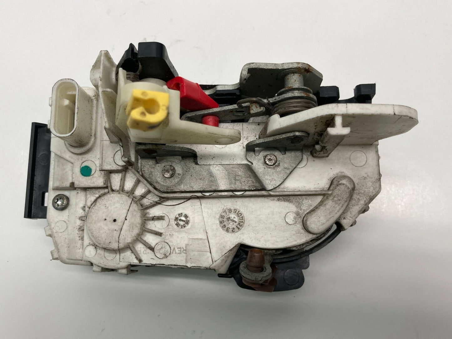 07-11 JEEP COMPASS 07-10 PATRIOT 07-09 CALIBER FRONT RIGHT SIDE DOOR LOCK LATCH