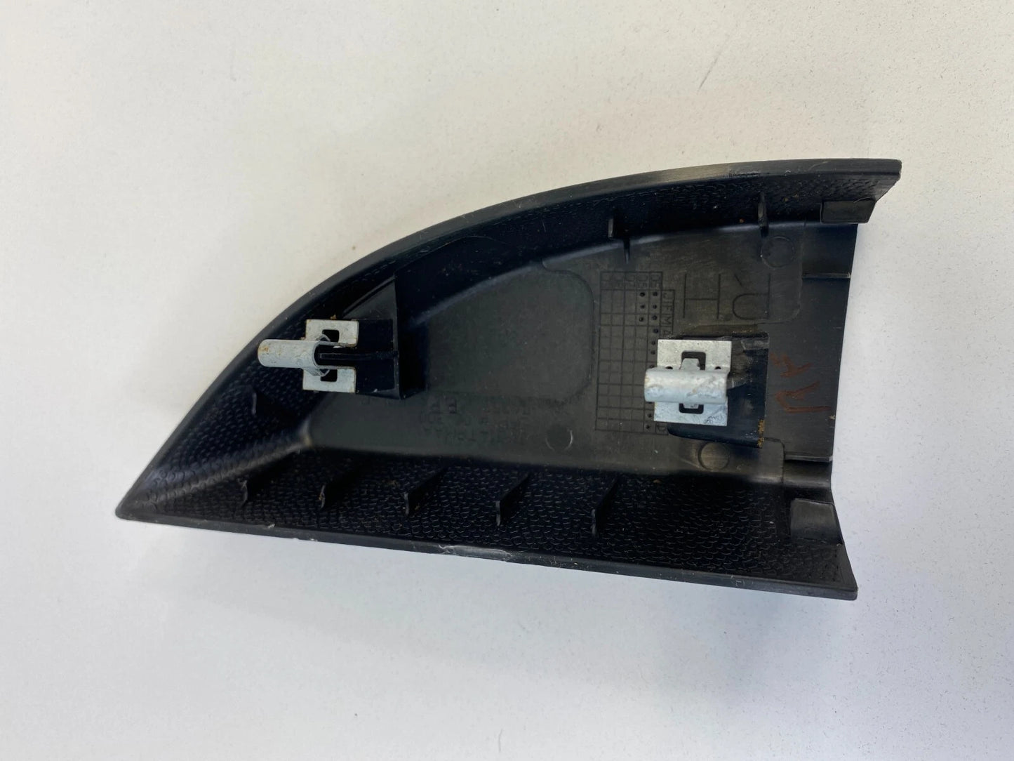 07-09 DODGE CALIBER FRONT RIGHT INTERIOR DOOR MIRROR CORNER COVER TRIM OYD14TRMA
