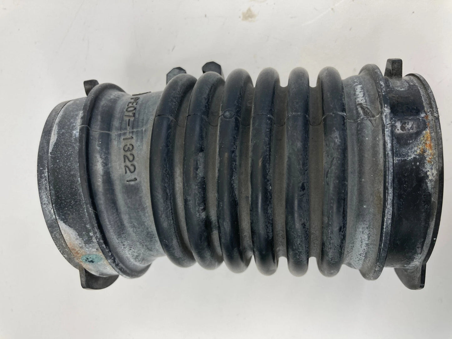 2010-2013 MAZDA 3 2.0L AIR INTAKE CLEANER HOSE ENGINE OEM FACTORY PE07-13221