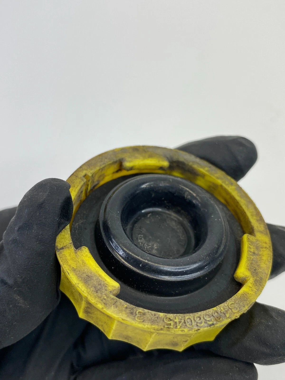 08-16 CHRYSLER TOWN & COUNTRY 3.3L BRAKE FLUID CYLINDER TANK CAP 34666045 OEM