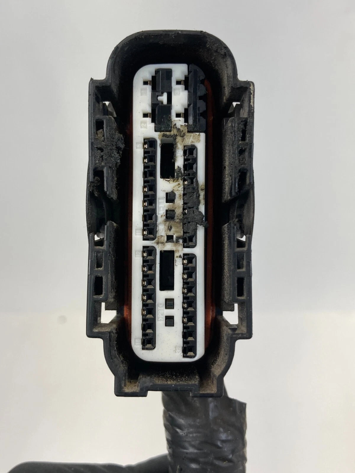 2011 NISSAN ROGUE FWD 2.5L L4 AT ABS ANTI LOCK BRAKE PUMP CONNECTOR PLUG RELAY