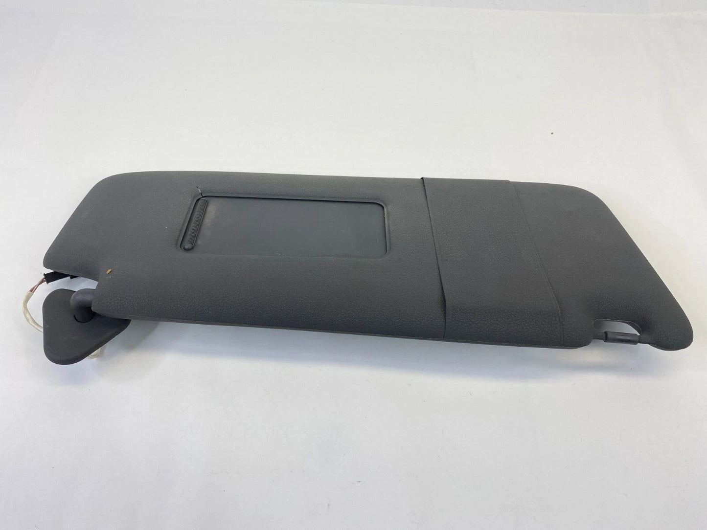 2004-2007 BMW X3 FRONT RIGHT PASSENGER SIDE SUNVISOR SUN VISOR SHADE ASSY OEM
