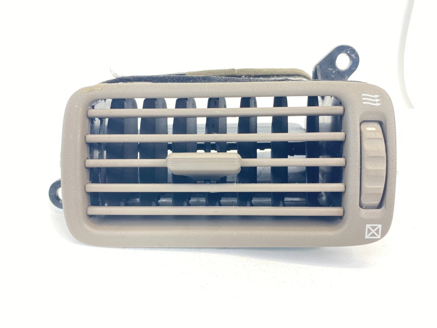 95-00 LEXUS LS400 FRONT RIGHT PASSENGER SIDE DASH OUTER A/C AIR VENT 55670-50030