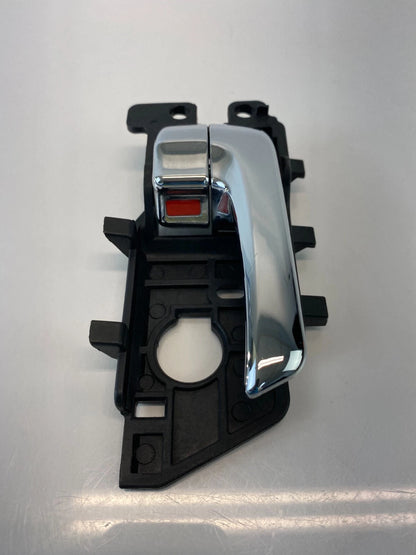 2010-2013 KIA FORTE REAR RIGHT INTERIOR INNER DOOR HANDLE ASSY 82620-1M000 OEM