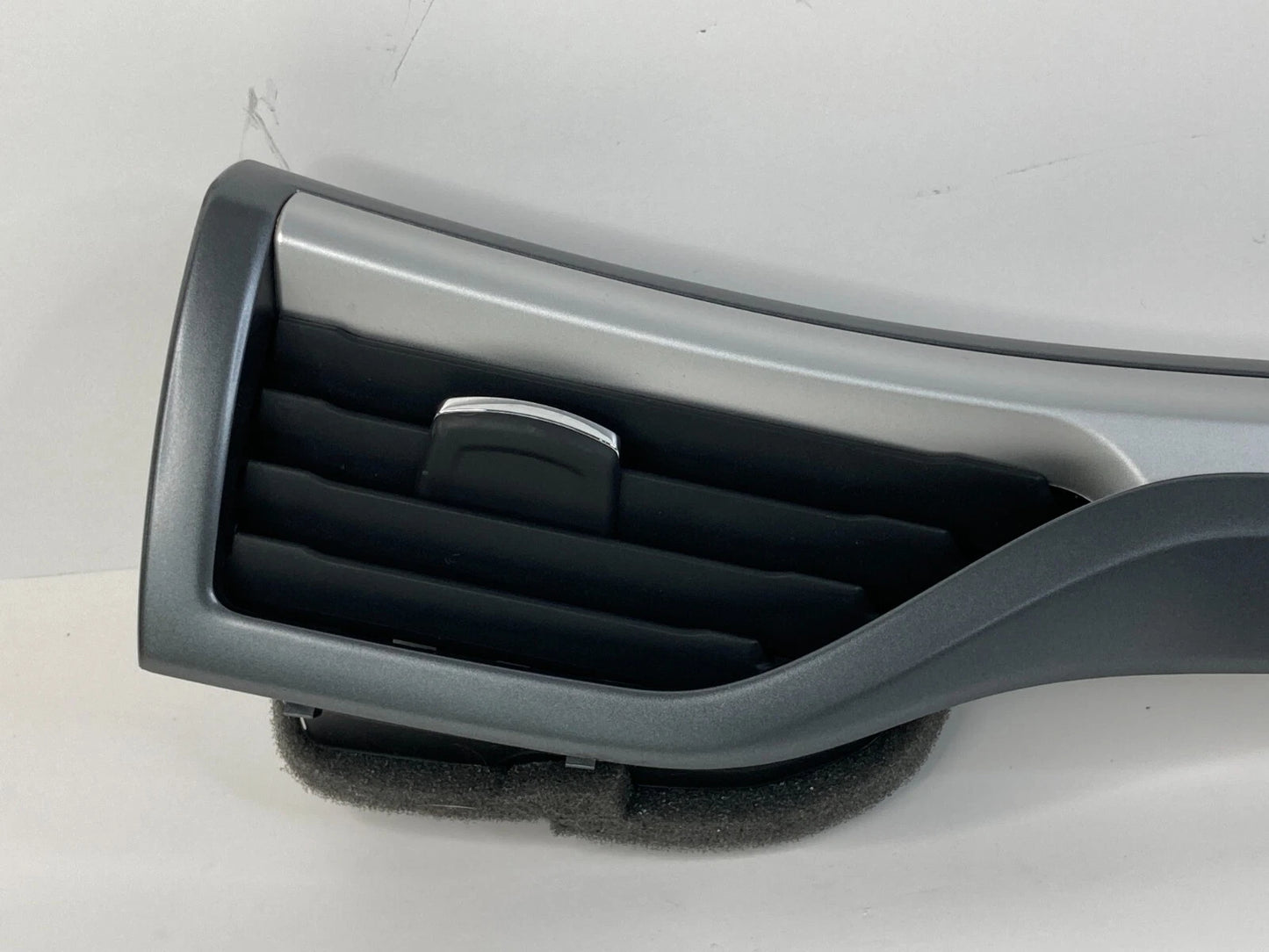 2013-2016 FORD FUSION DASH RIGHT SIDE AC AIR VENT GRILLE OUTLET DS73-F04338-B