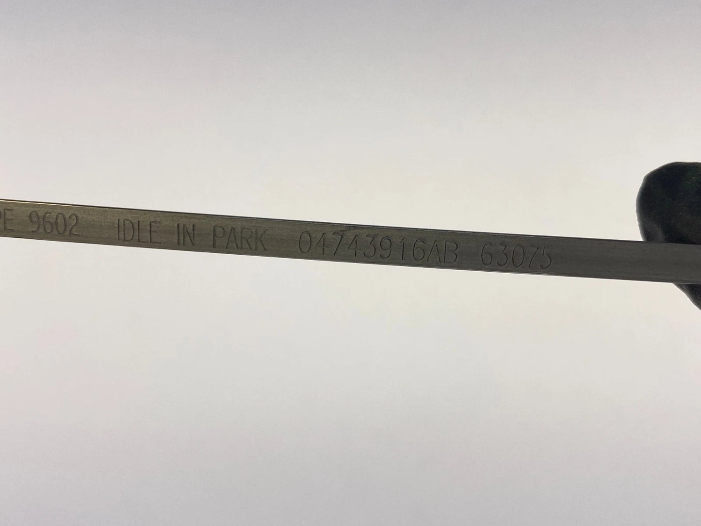 11-14 CHRYSLER 200 4-SPEED AUTOMATIC TRANSMISSION FLUID DIPSTICK OEM 04743916AB
