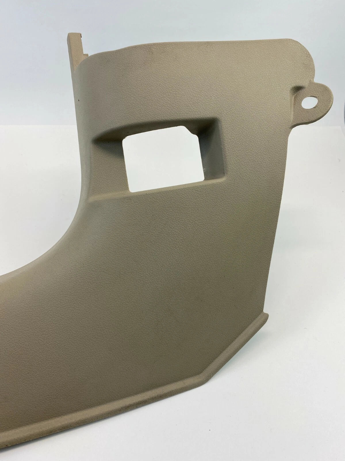 07-09 DODGE CALIBER UNDER DASH LOWER LEFT KICK PANEL KNEE TRIM BEZEL BEIGE OEM