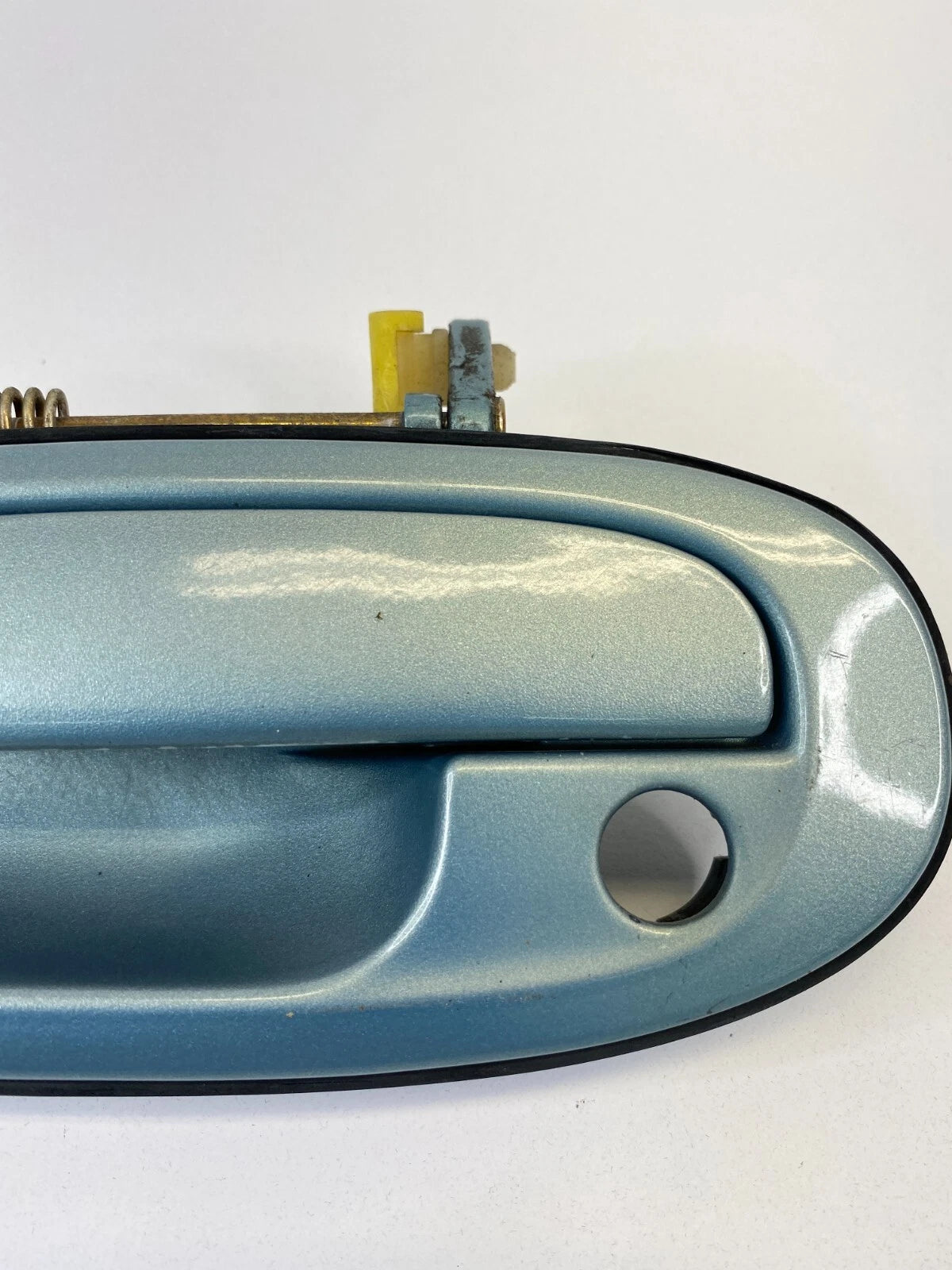 1997 1998 1999 FORD ESCORT FRONT LEFT EXTERIOR DOOR HANDLE ASSEMBLY 6322401 OEM