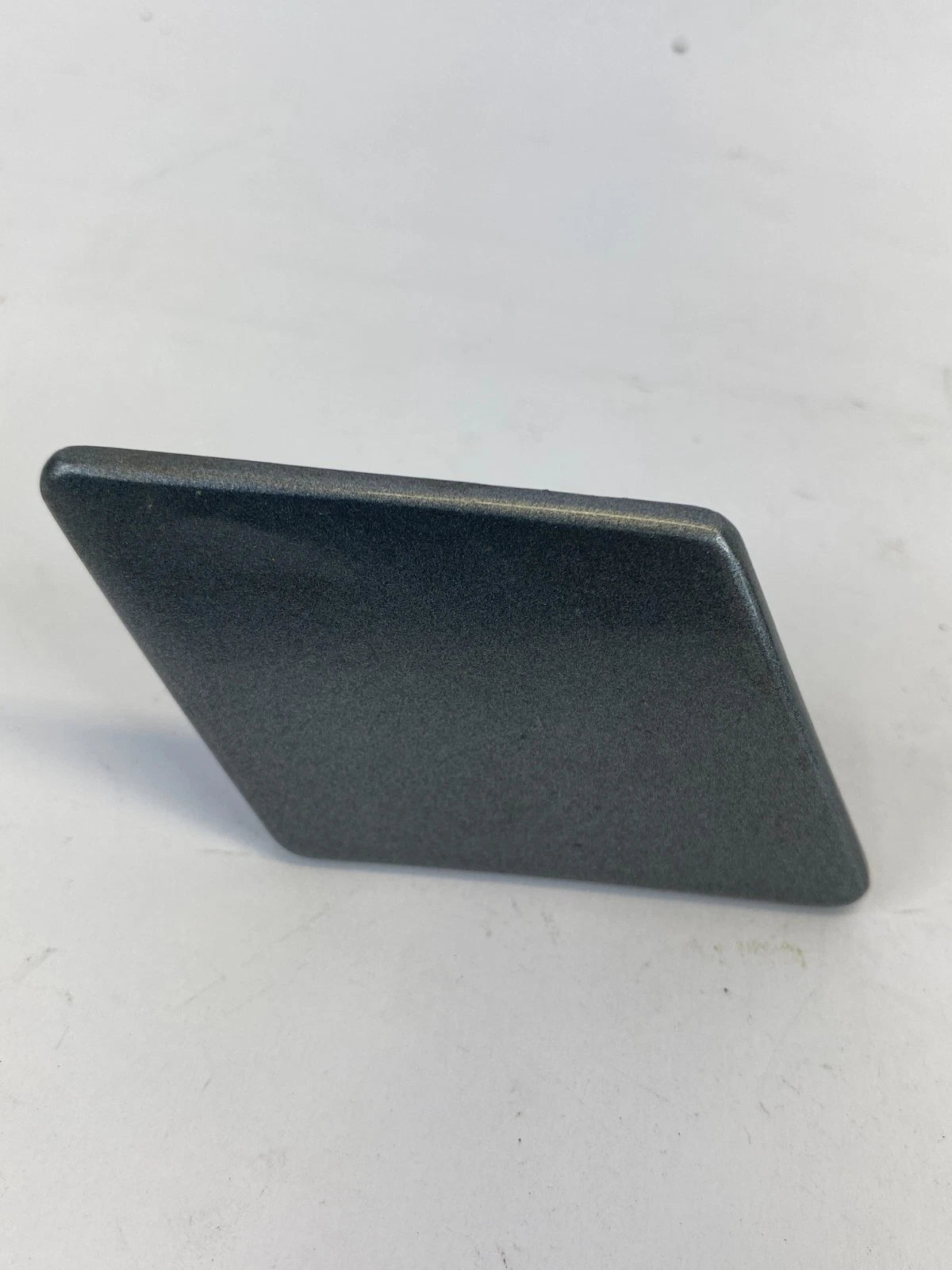 2009-2012 BMW 3 SERIES E90 E91 BUMPER FRONT RIGHT HEADLIGHT WASHER COVER CAP OEM