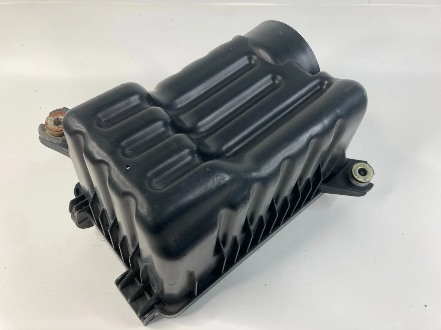 2007 2008 2009 HYUNDAI SANTA FE AIR INTAKE CLEANER BOX HOUSING LOWER COVER OEM
