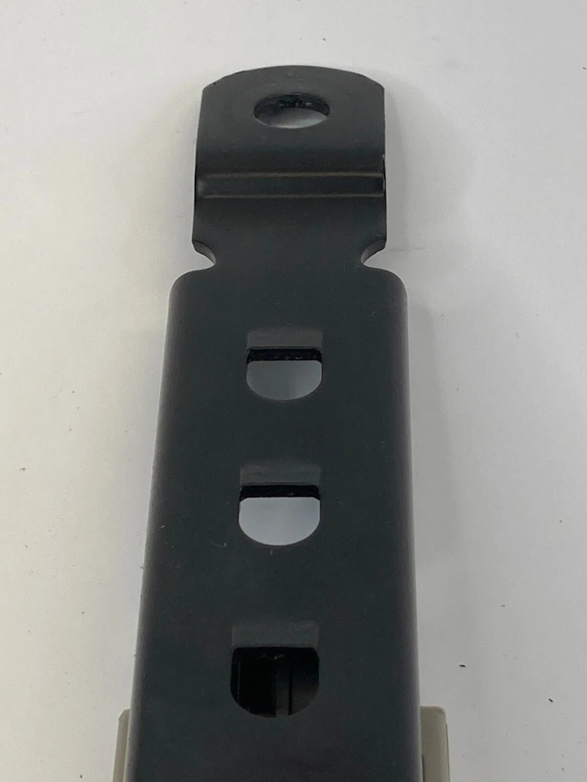 2007-2012 NISSAN VERSA FRONT LEFT DRIVER SEAT BELT HEIGHT ADJUSTER OEM